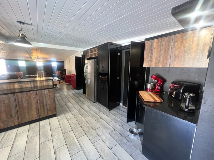 4 Bedroom Property for Sale in Olyfvenhoudtsdrift Northern Cape